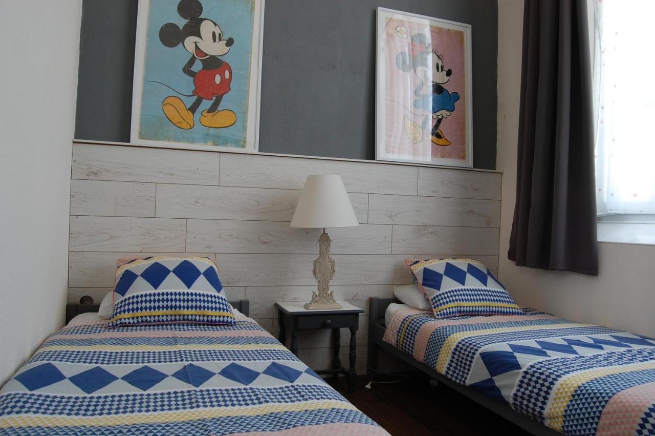 Le Comptoir Des Ecoliers Bed & Breakfast Gémozac Eksteriør bilde